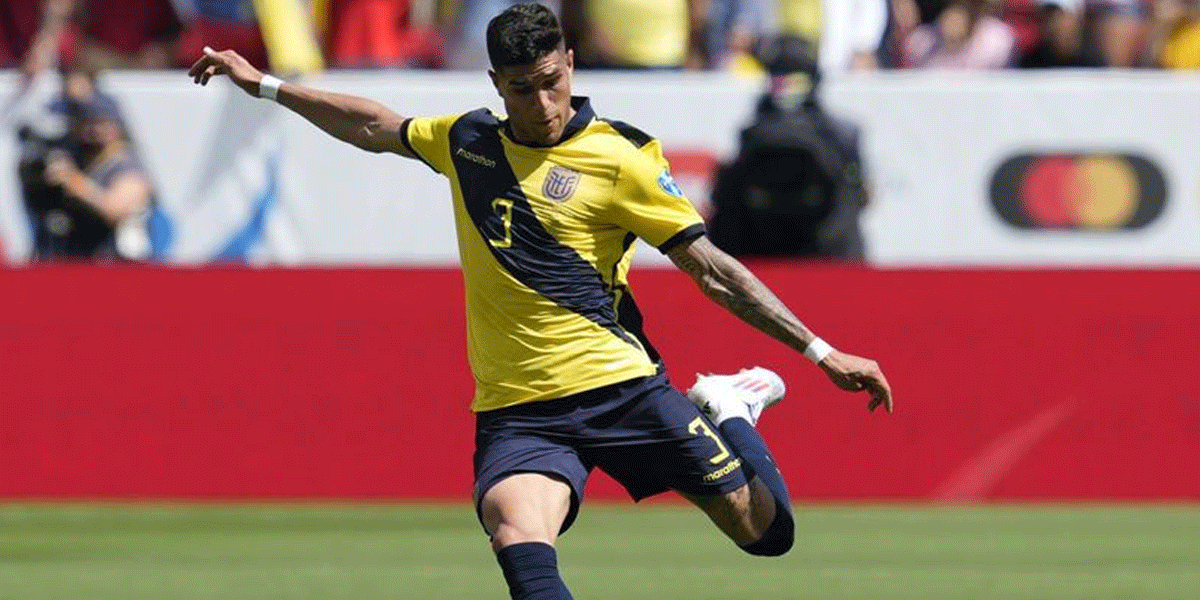 Arsenal Pusing, Bayer Leverkusen Ogah Lepas Piero Hincapie