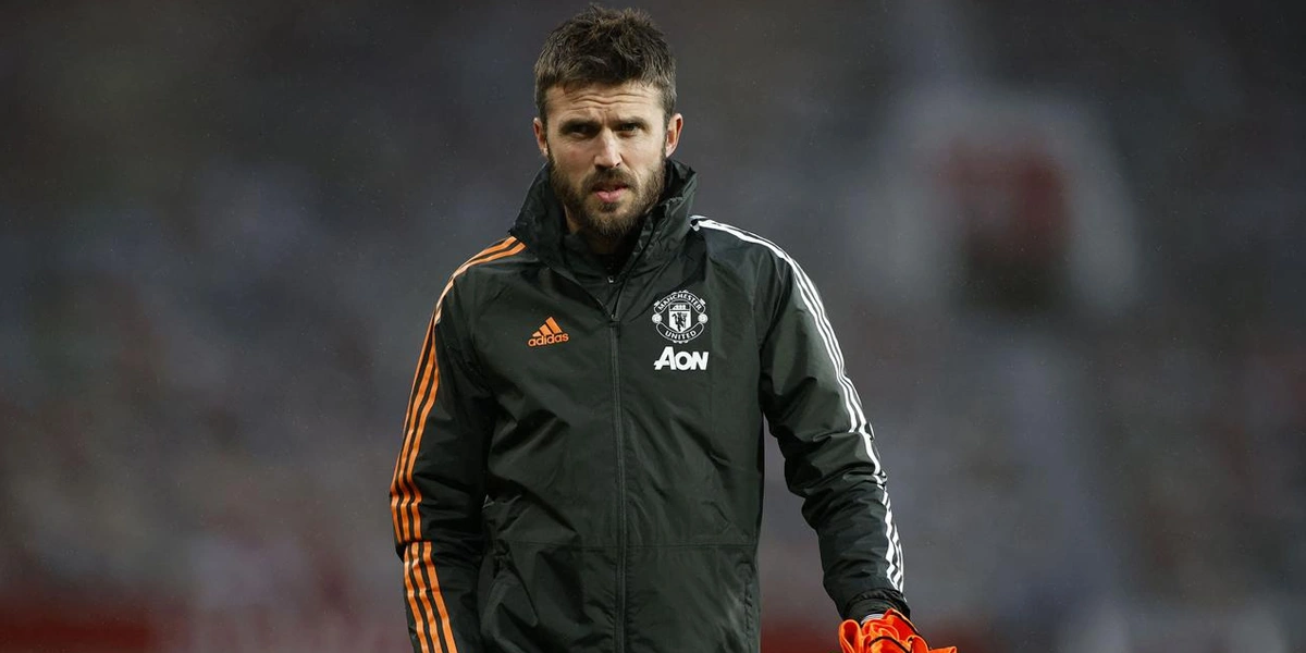 Michael-Carrick-Tegaskan-Manchester-United-Hadapi-Tantangan-Berat-Lawan-Arsenal